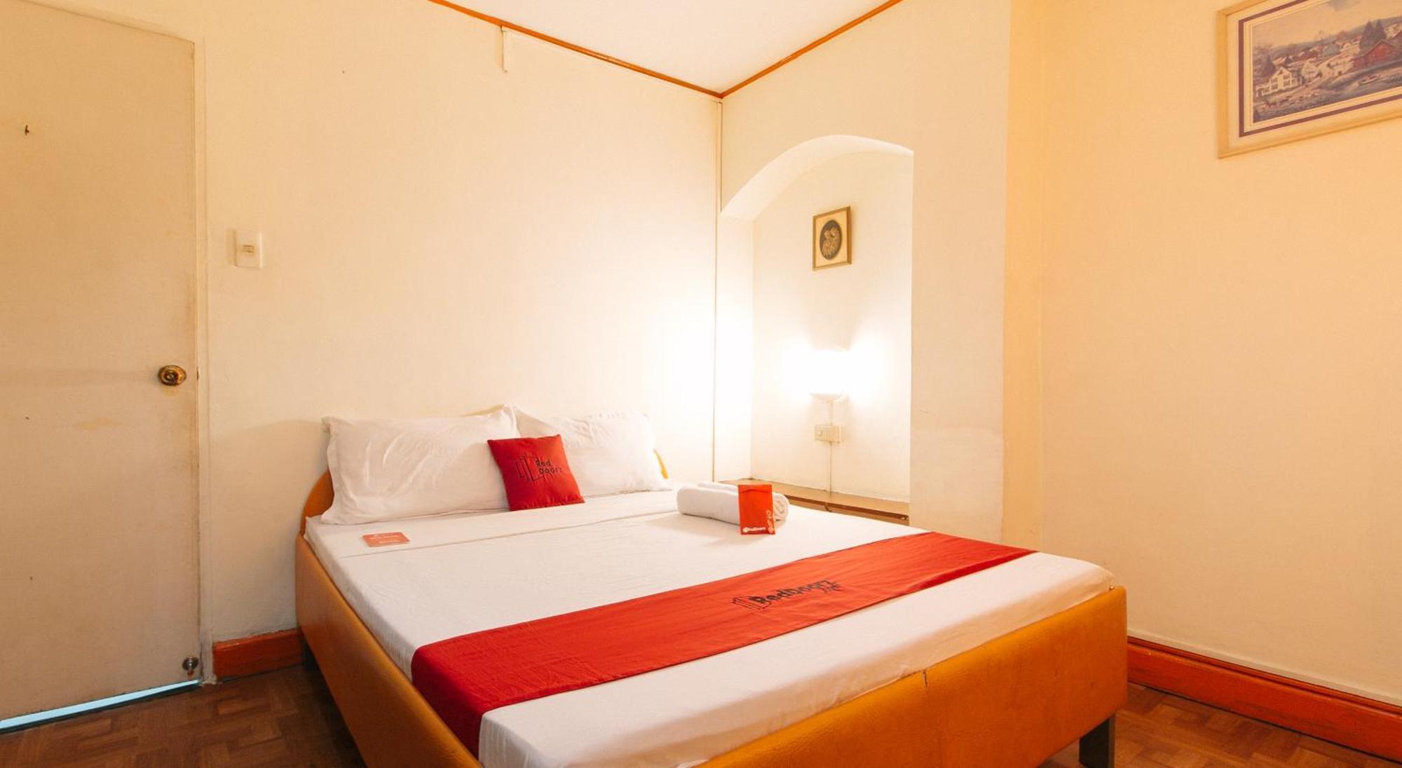 Reddoorz Near East Avenue Medical Center Hotel Quezon City Exterior photo