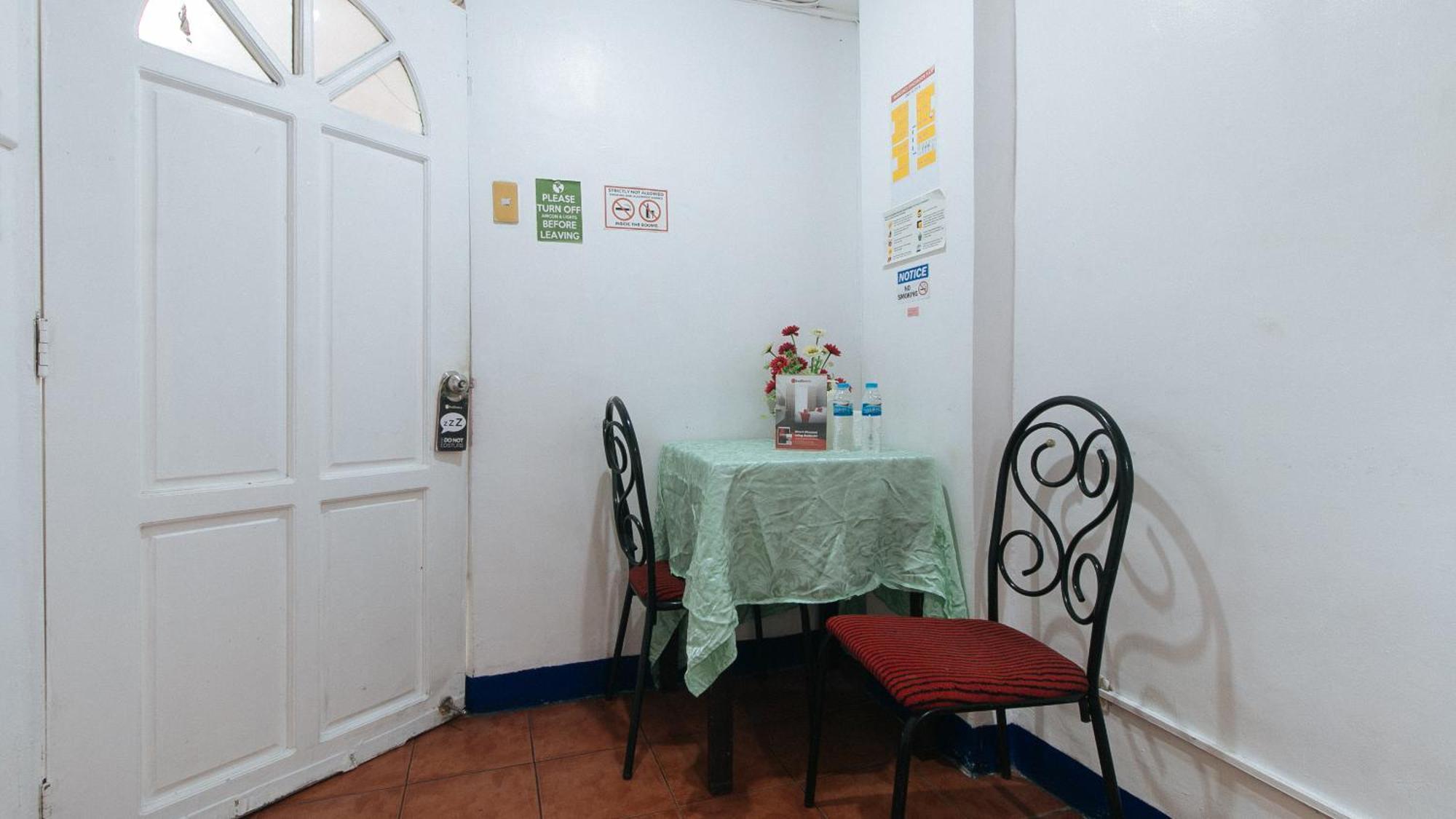 Reddoorz Near East Avenue Medical Center Hotel Quezon City Exterior photo