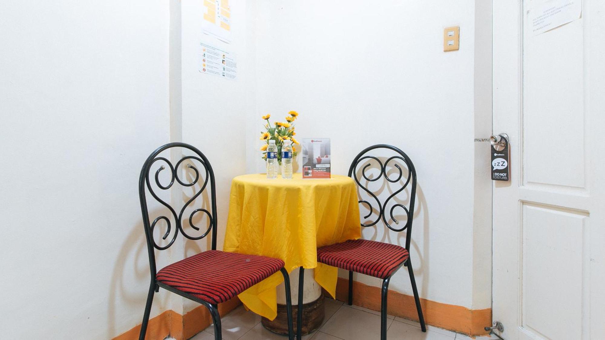 Reddoorz Near East Avenue Medical Center Hotel Quezon City Exterior photo