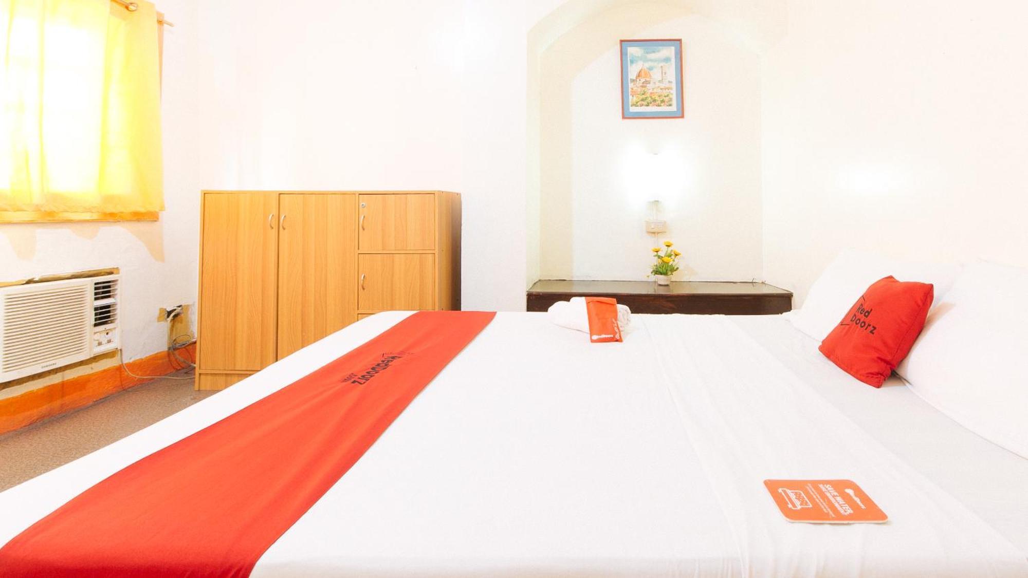 Reddoorz Near East Avenue Medical Center Hotel Quezon City Exterior photo