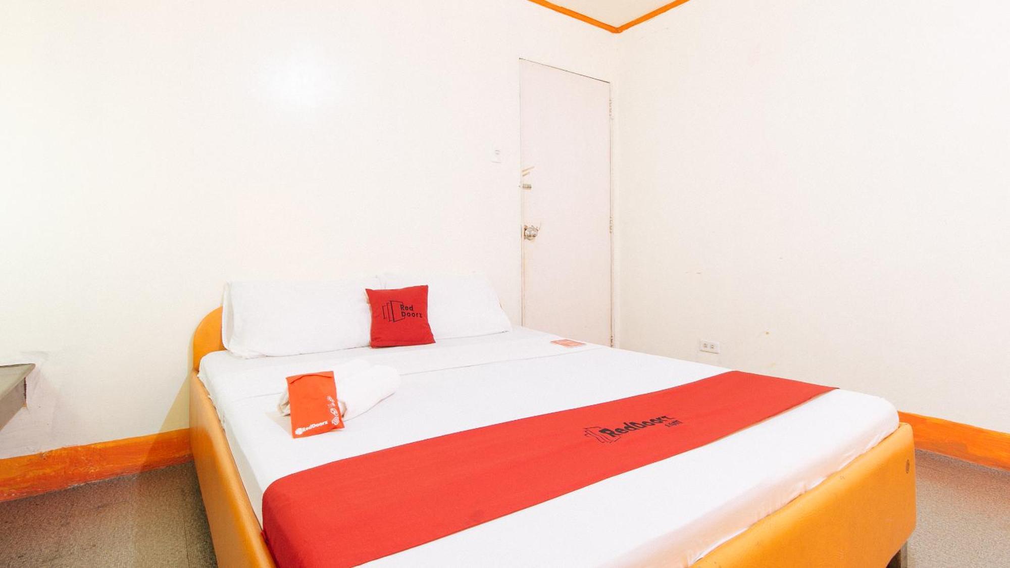 Reddoorz Near East Avenue Medical Center Hotel Quezon City Exterior photo