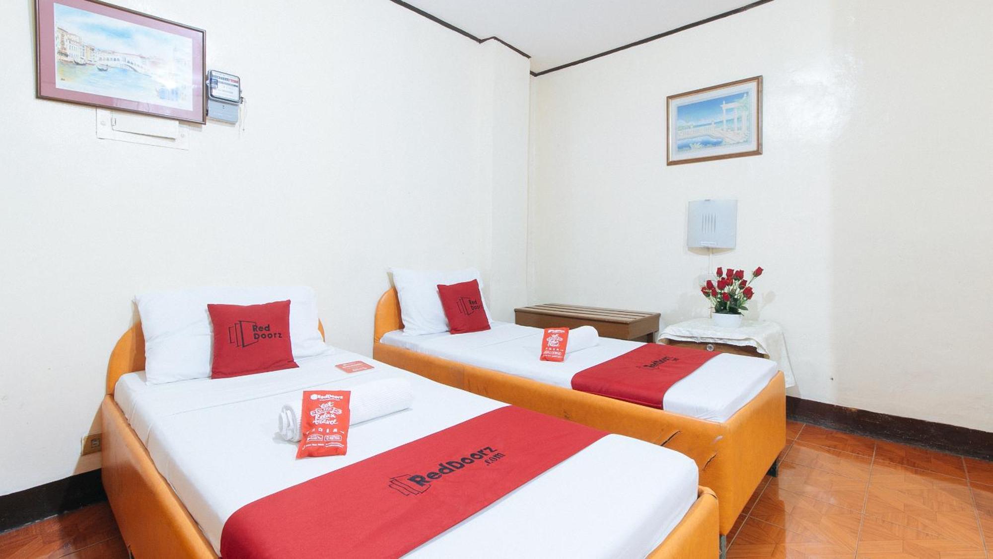 Reddoorz Near East Avenue Medical Center Hotel Quezon City Exterior photo