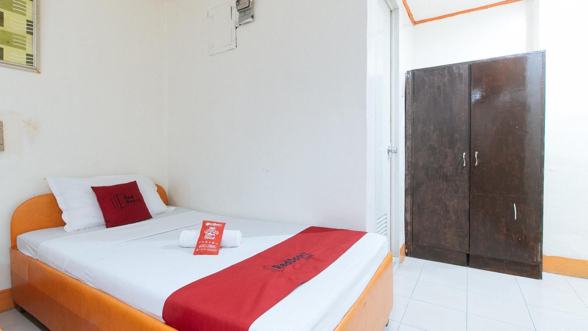 Reddoorz Near East Avenue Medical Center Hotel Quezon City Exterior photo