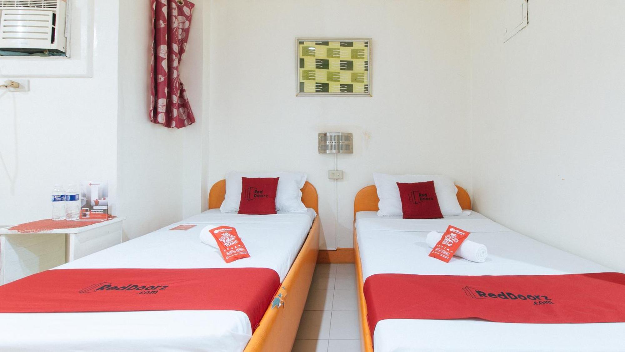 Reddoorz Near East Avenue Medical Center Hotel Quezon City Exterior photo