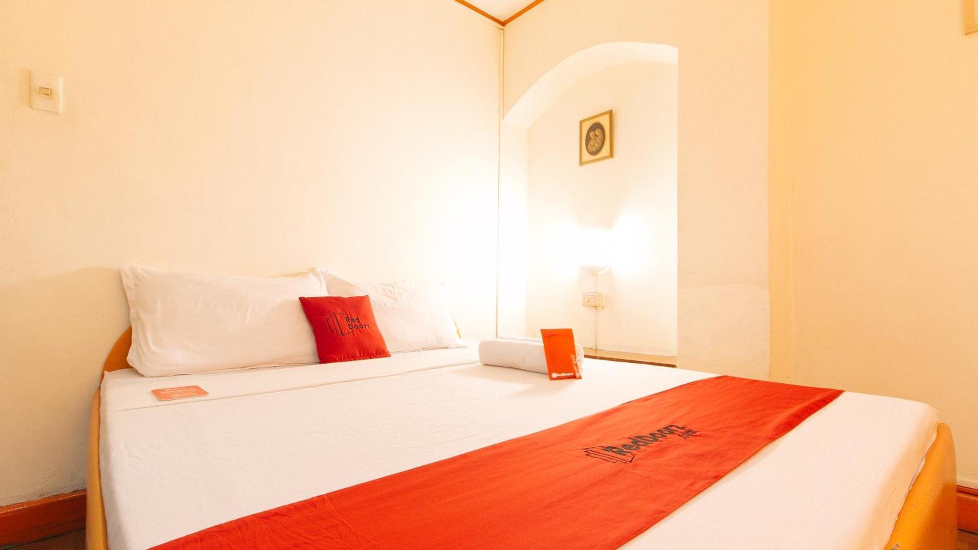 Reddoorz Near East Avenue Medical Center Hotel Quezon City Exterior photo