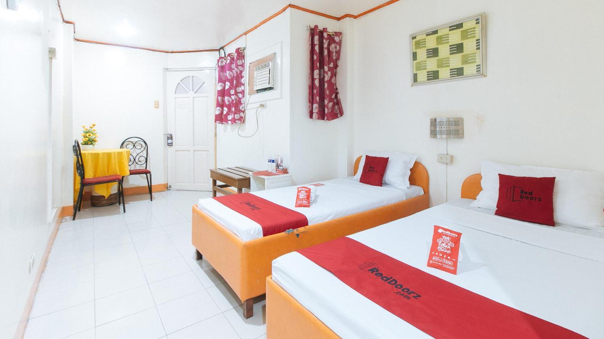 Reddoorz Near East Avenue Medical Center Hotel Quezon City Exterior photo