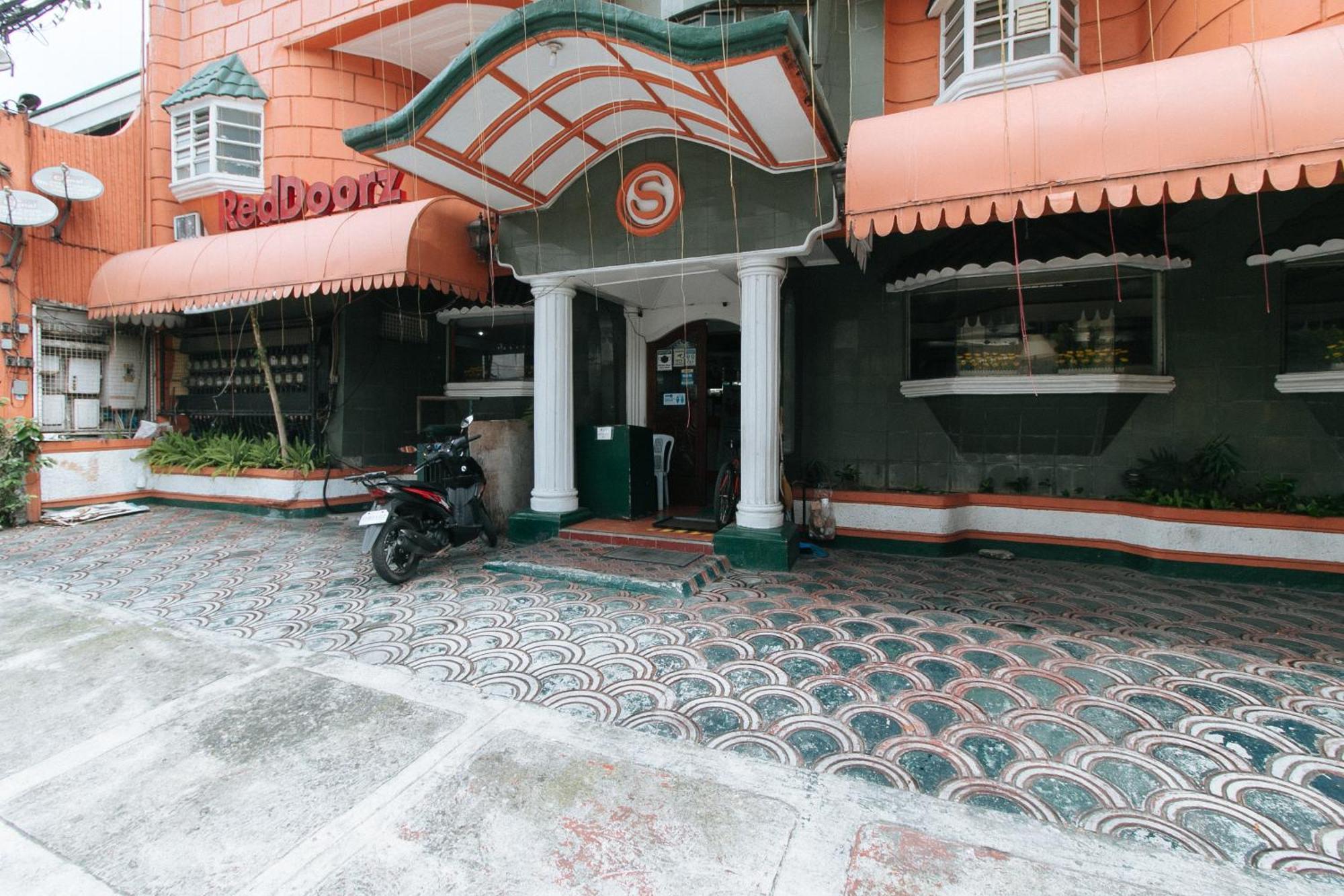 Reddoorz Near East Avenue Medical Center Hotel Quezon City Exterior photo